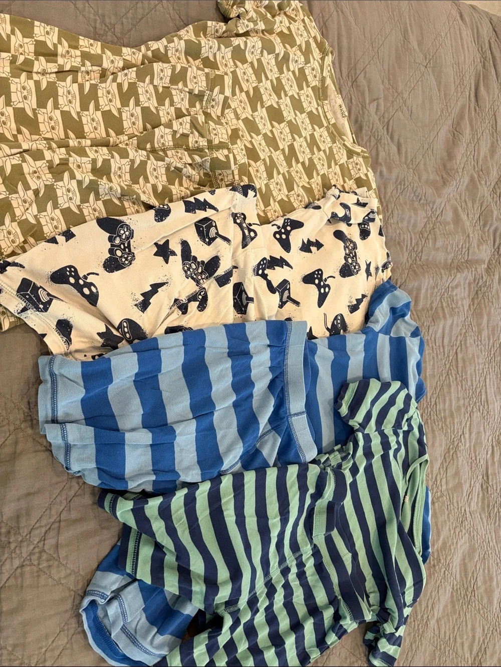 GAP kids Bundle / lot of four shorts pajama sets